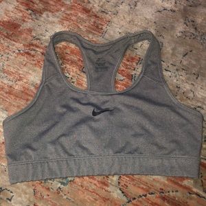 Nike sports bra size L
